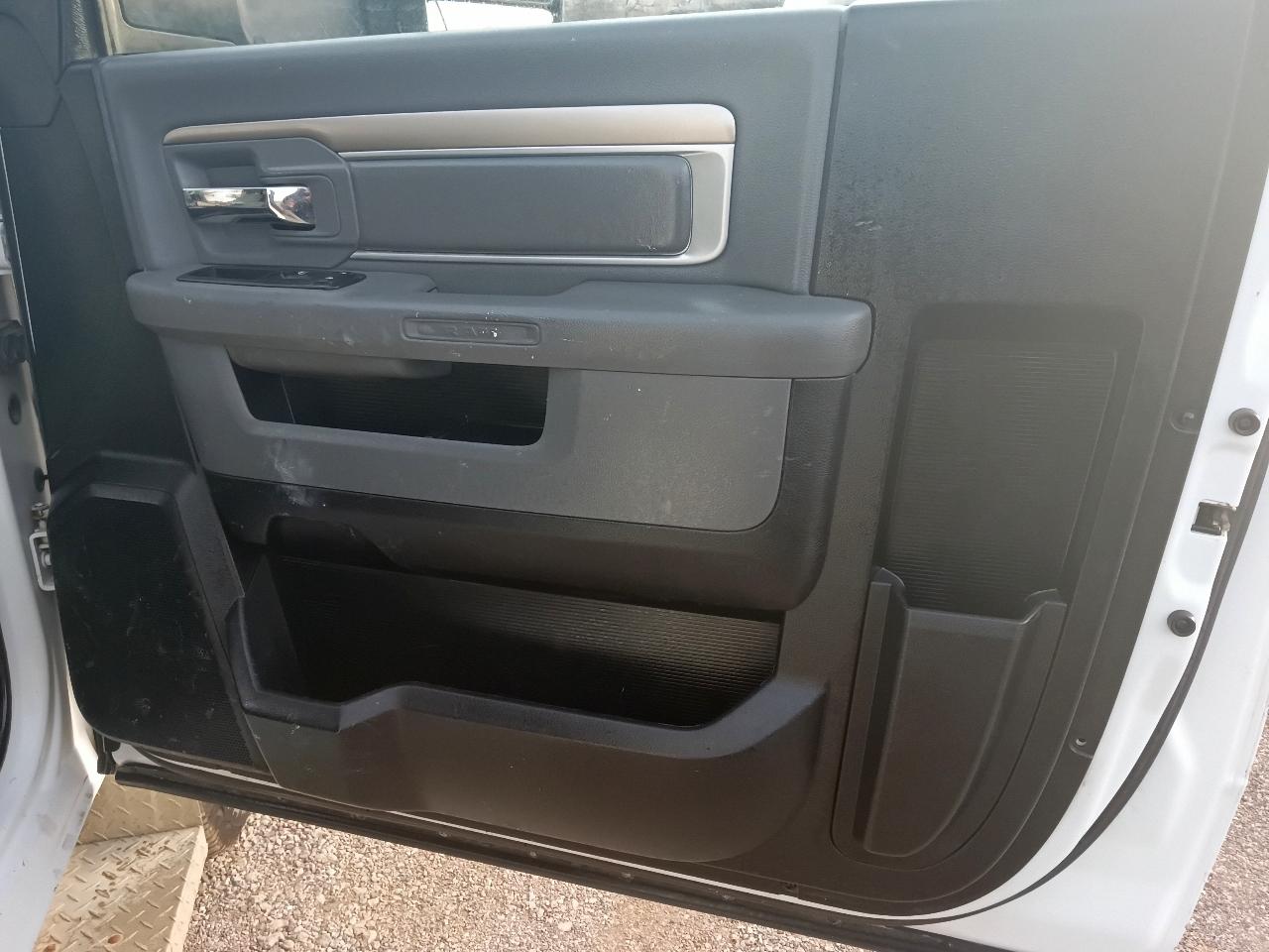 Dodge Ram 3500 Chassis Cab  2014