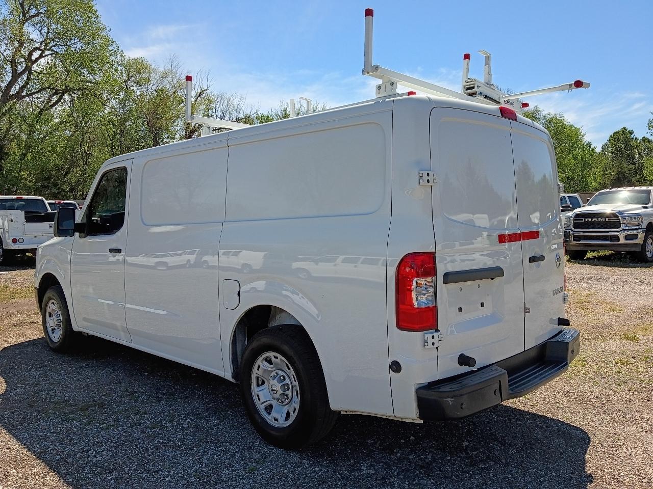 Nissan NV Cargo 1500 SV 2020