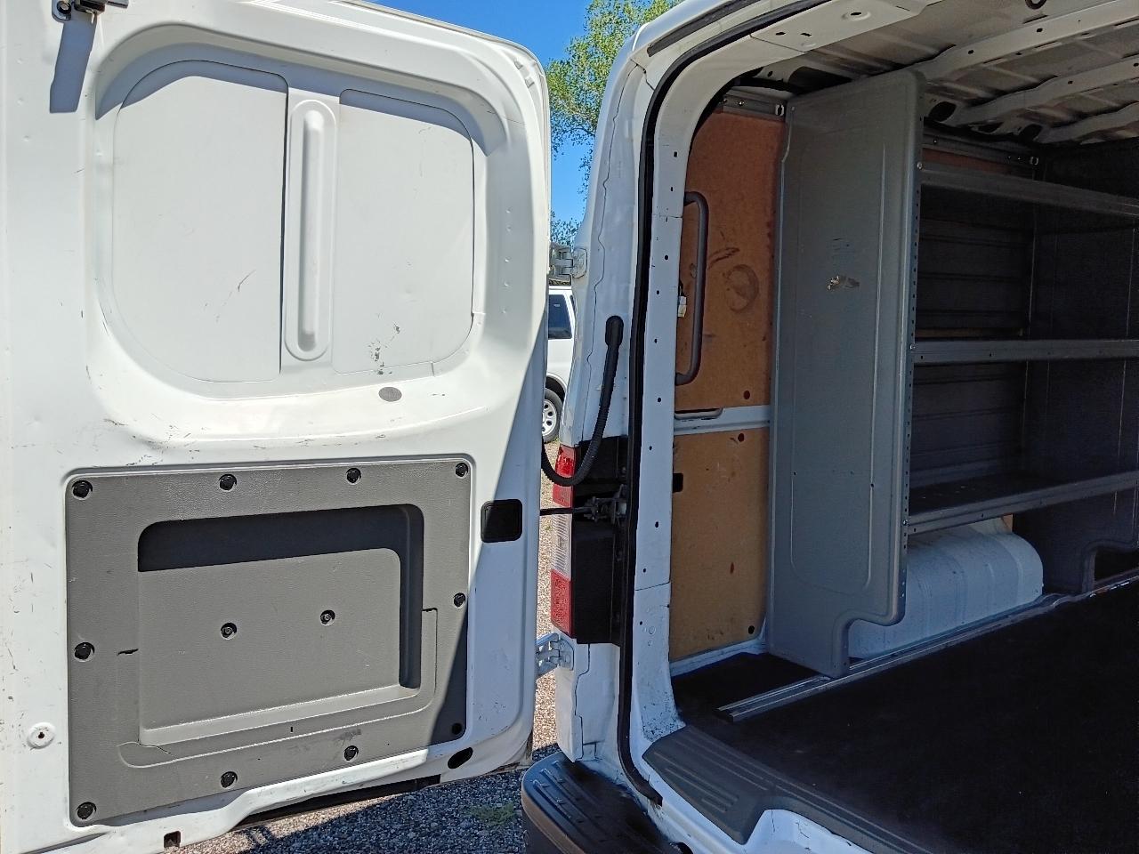 Nissan NV Cargo 1500 SV 2020