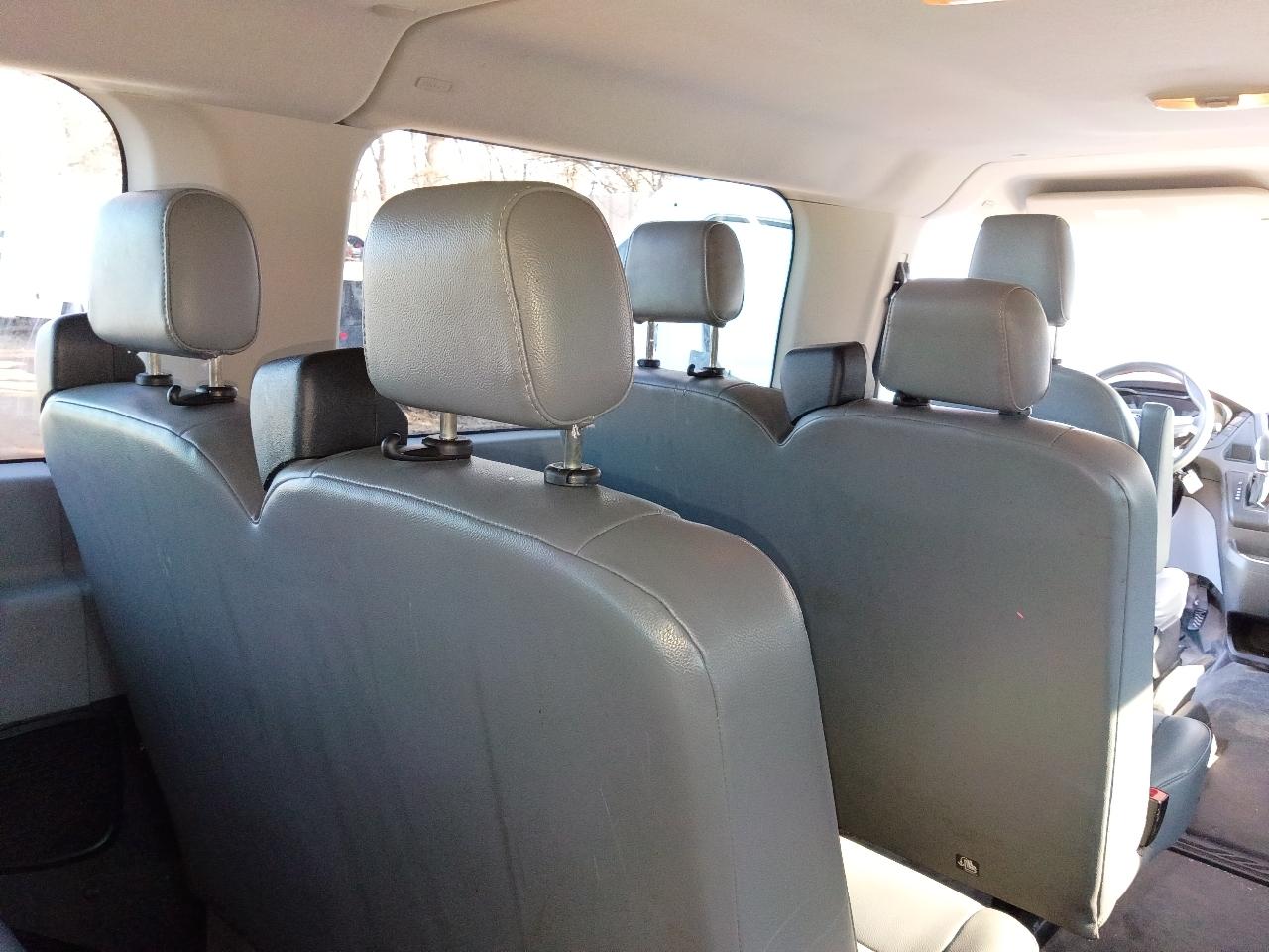 Ford Transit 150 Wagon Low Roof XL w/Sliding Pass. 130-in. WB 2015