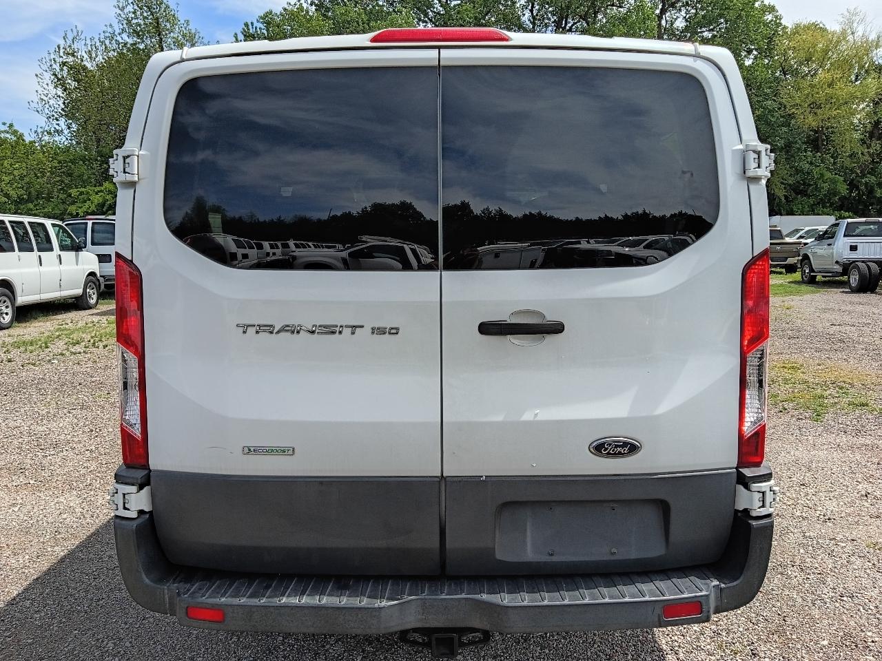Ford Transit 150 Wagon Low Roof XL w/Sliding Pass. 130-in. WB 2015