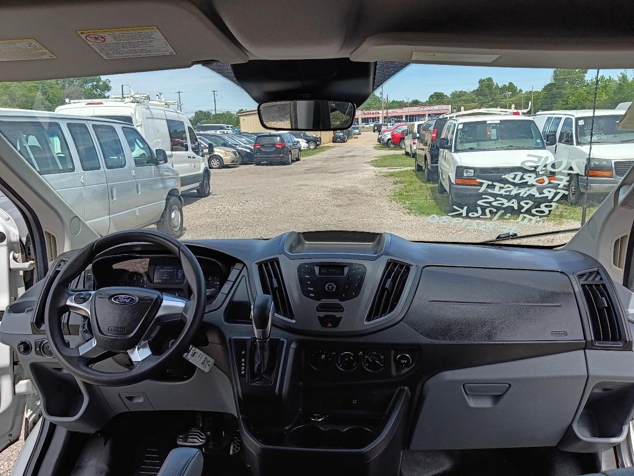 Ford Transit 150 Wagon Low Roof XL w/Sliding Pass. 130-in. WB 2015