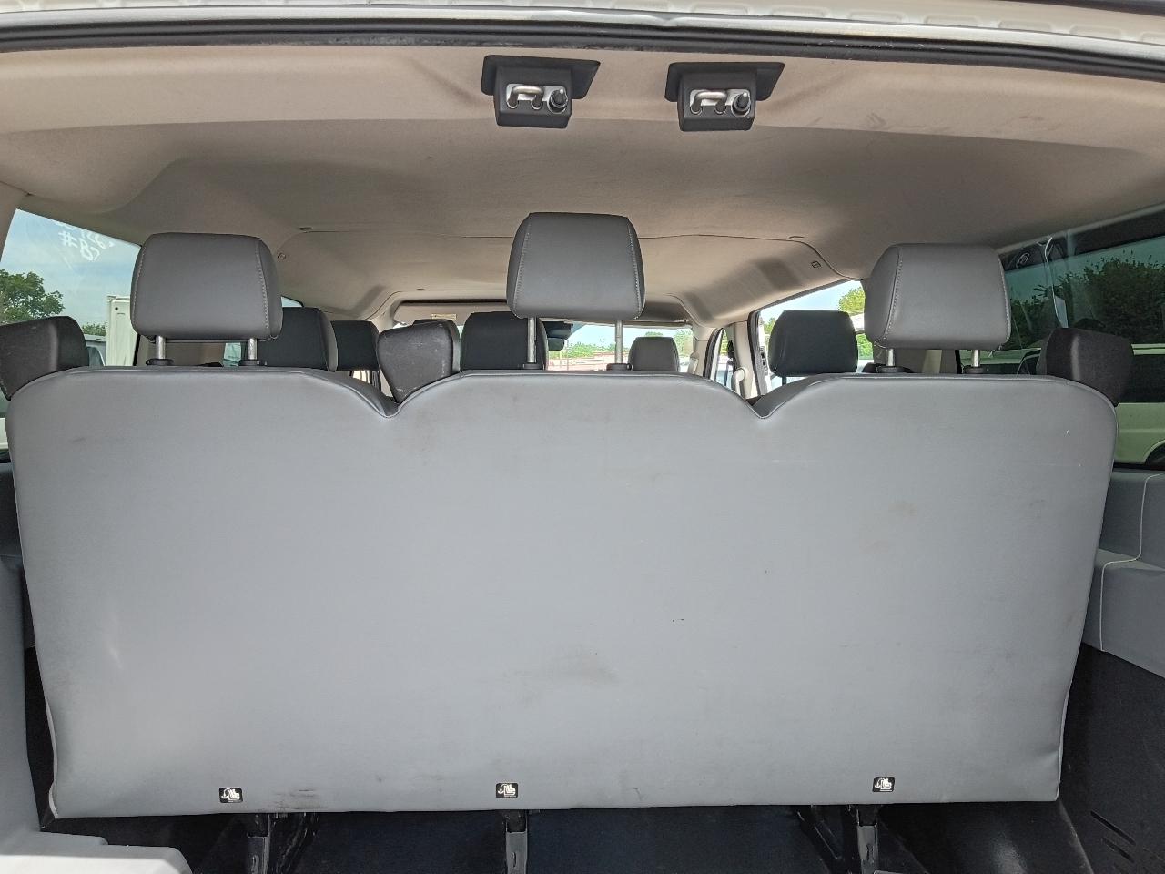 Ford Transit 150 Wagon Low Roof XL w/Sliding Pass. 130-in. WB 2015