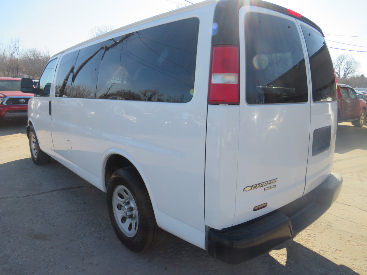 Chevrolet Express 1500 LS 2014