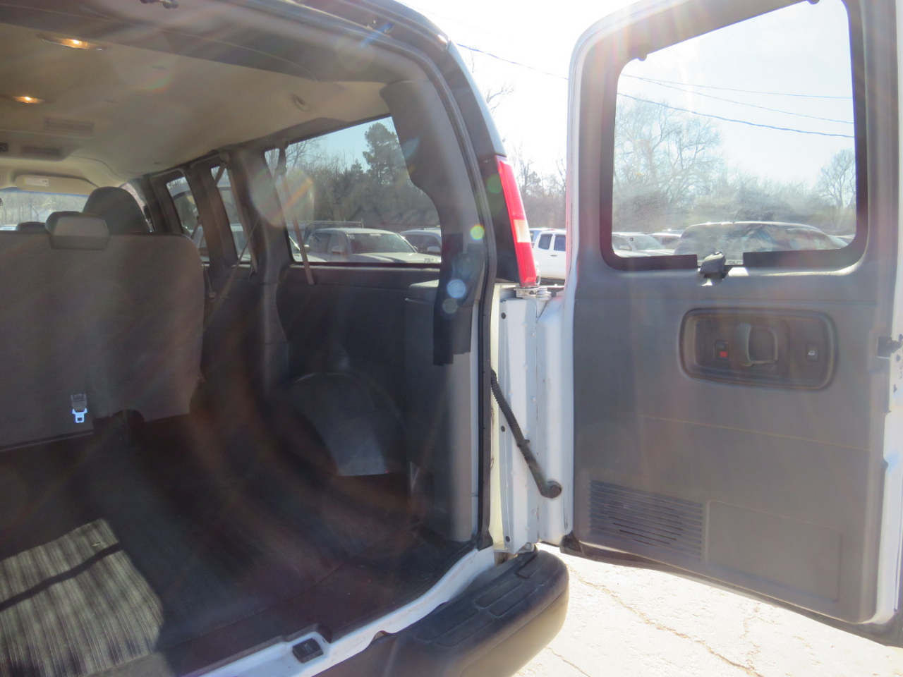 Chevrolet Express 1500 LS 2014