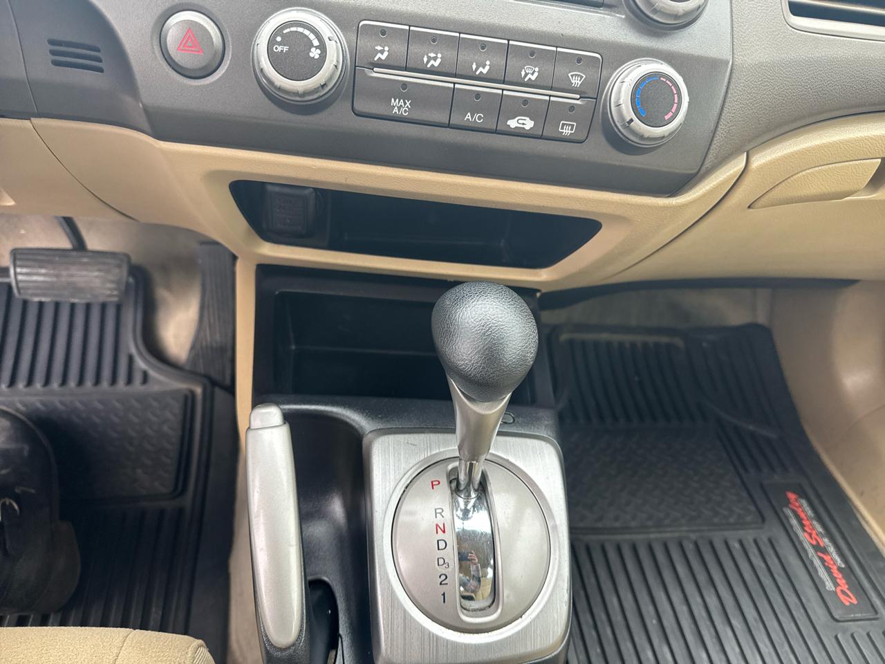 Honda Civic LX Sedan AT 2006