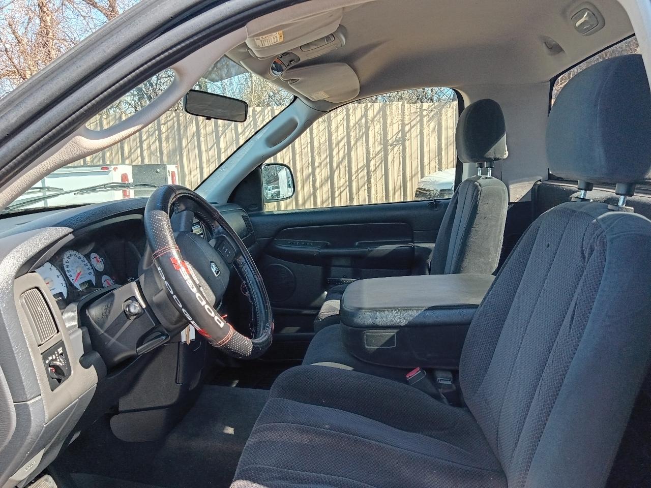 Dodge Ram 1500 Laramie Long Bed 2WD 2004