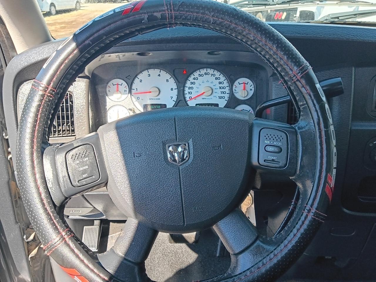 Dodge Ram 1500 Laramie Long Bed 2WD 2004