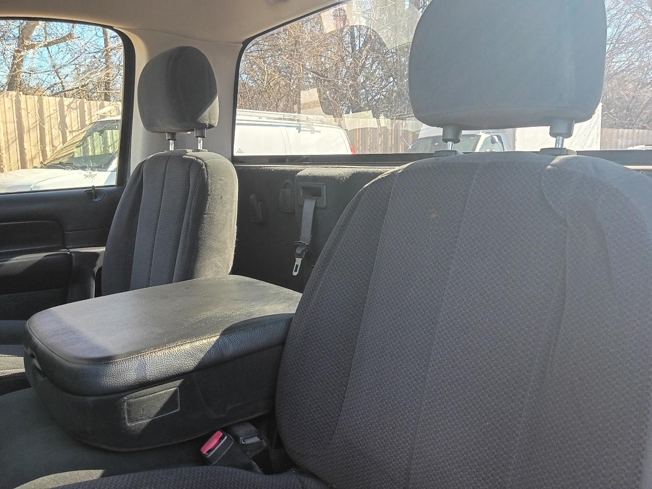 Dodge Ram 1500 Laramie Long Bed 2WD 2004