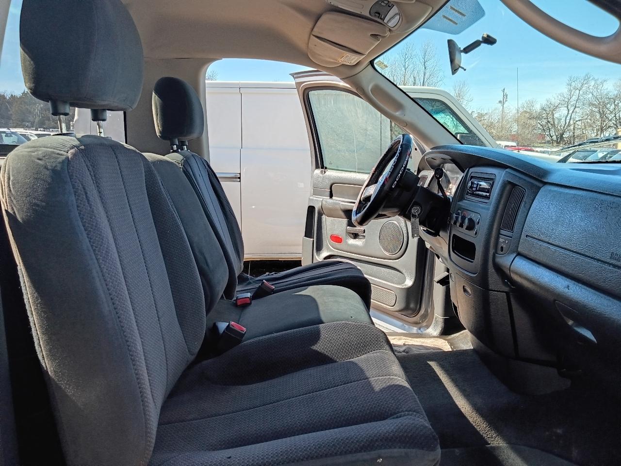 Dodge Ram 1500 Laramie Long Bed 2WD 2004