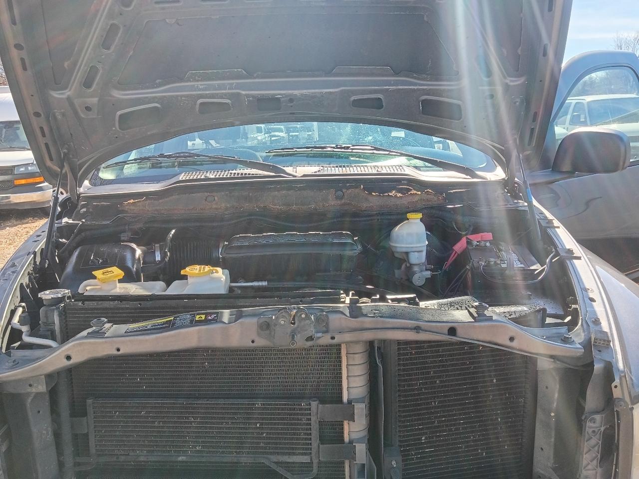 Dodge Ram 1500 Laramie Long Bed 2WD 2004