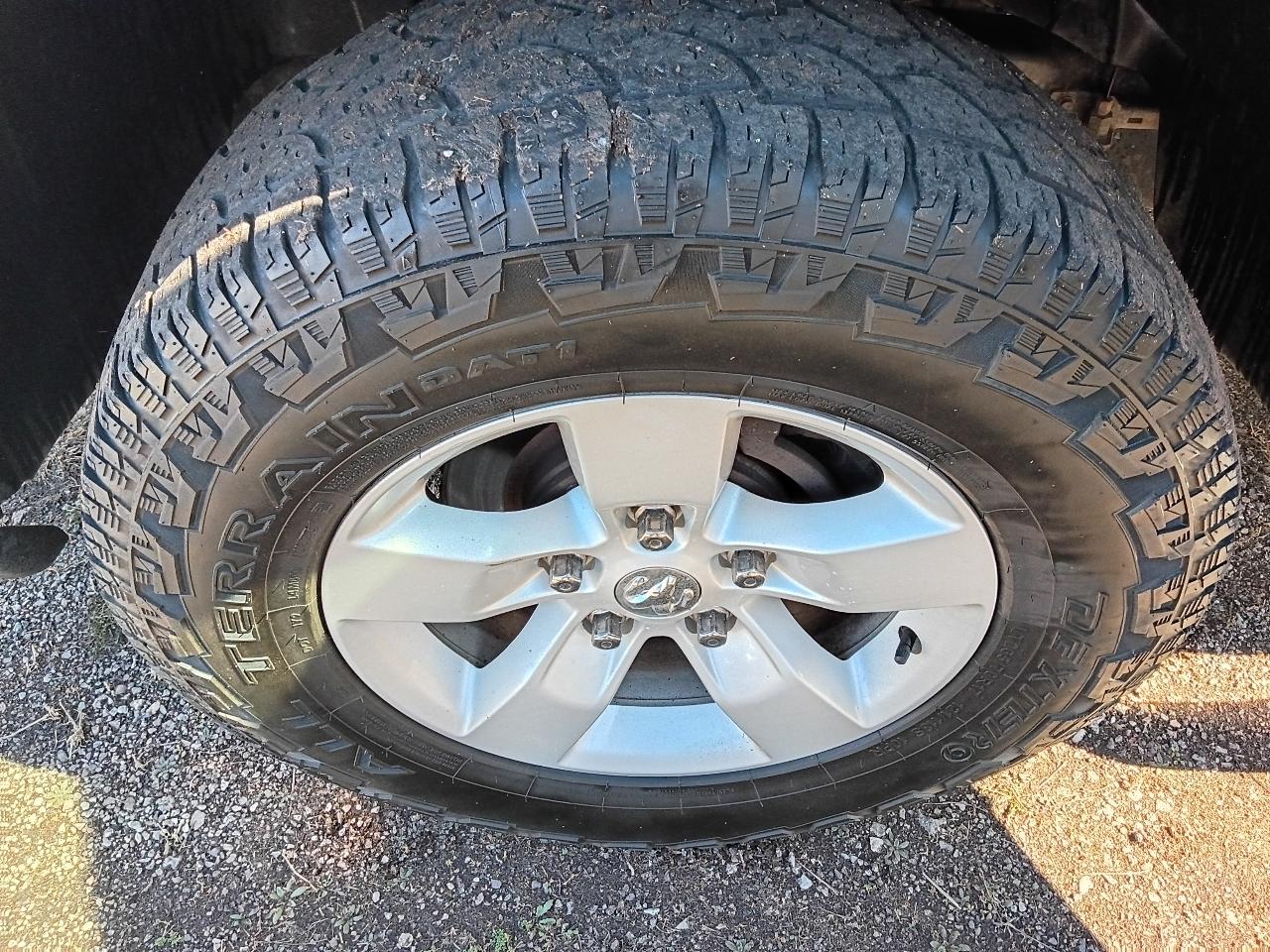 Dodge Ram 1500 Laramie Long Bed 2WD 2004