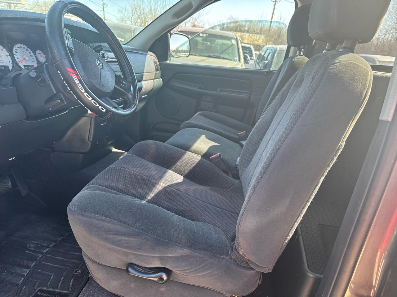 Dodge Ram 1500 Laramie Long Bed 2WD 2004