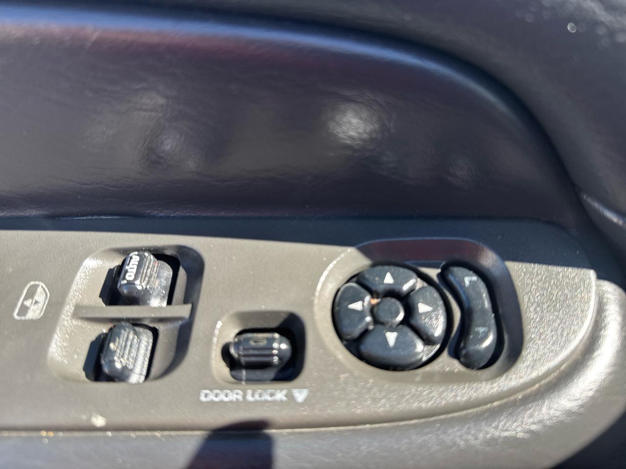 Dodge Ram 1500 Laramie Long Bed 2WD 2004