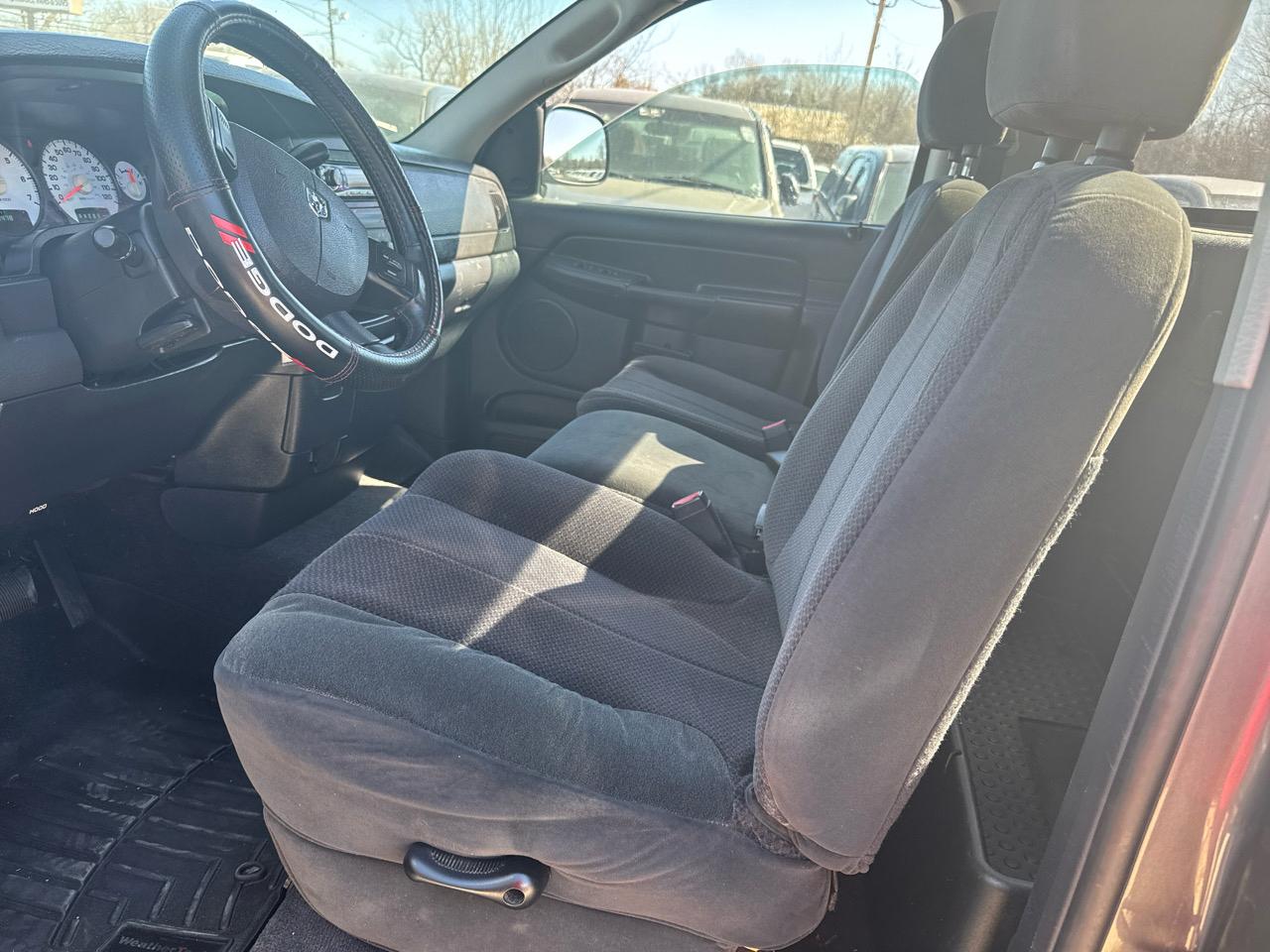 Dodge Ram 1500 Laramie Long Bed 2WD 2004