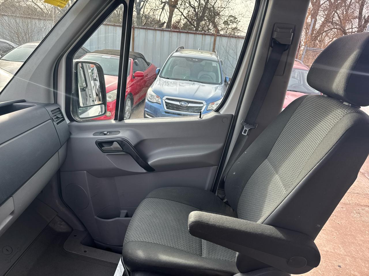 Mercedes-Benz Sprinter  2013