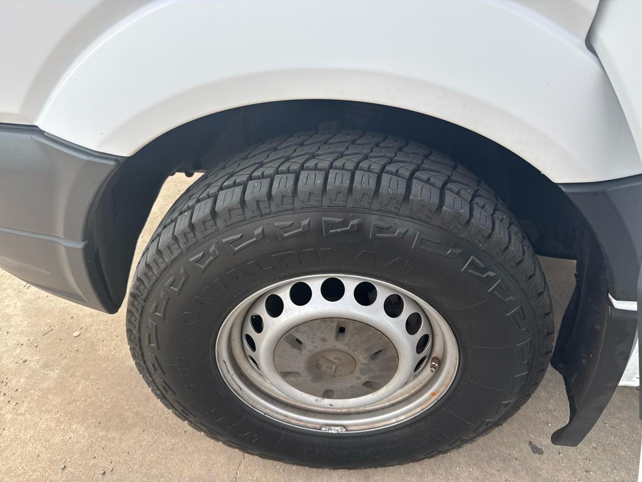 Mercedes-Benz Sprinter  2013