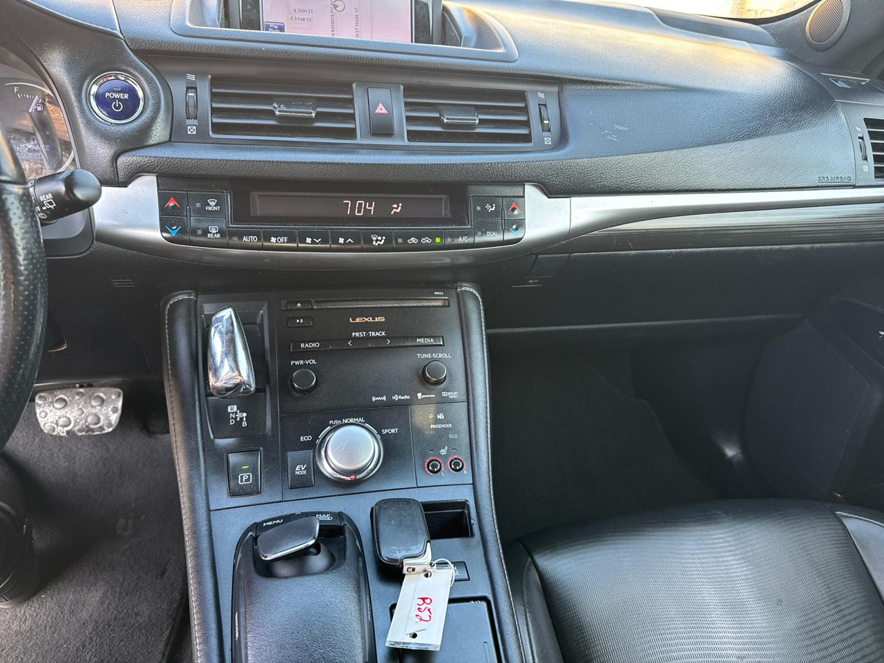 Lexus CT 200h Base 2013