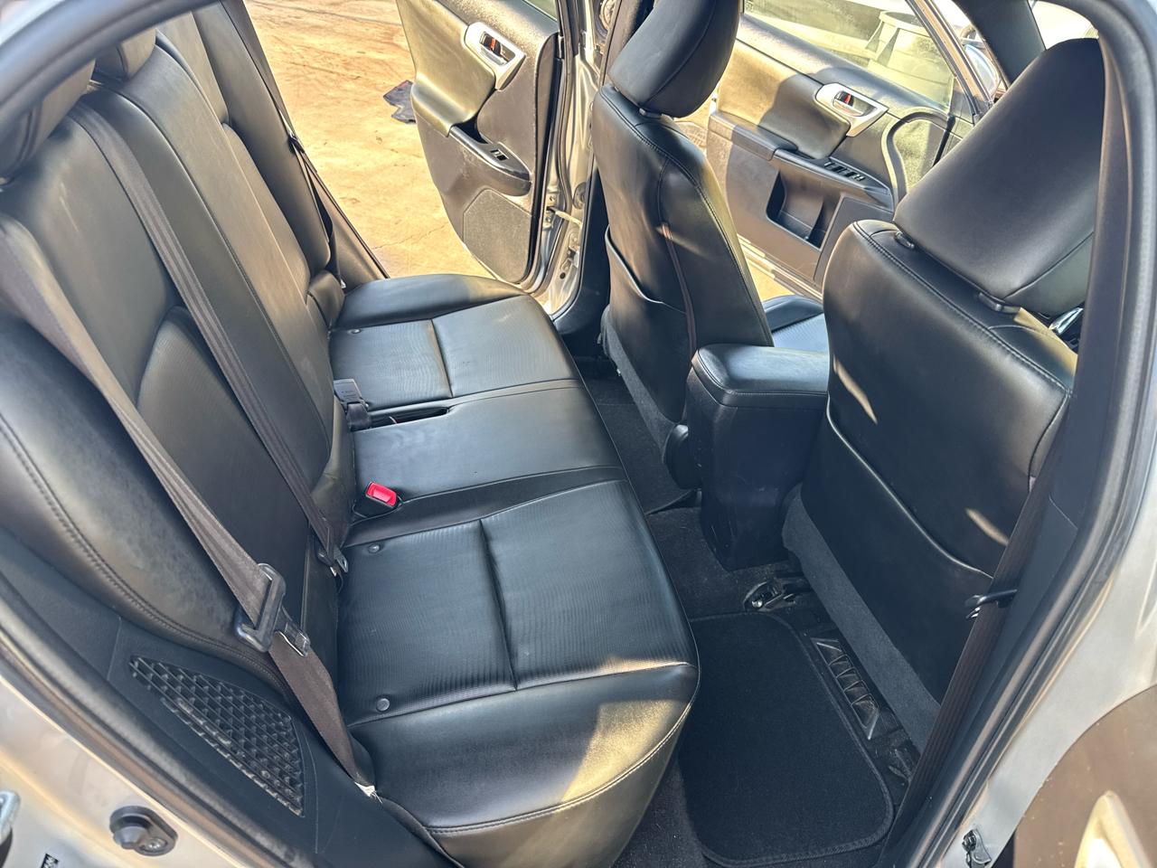 Lexus CT 200h Base 2013