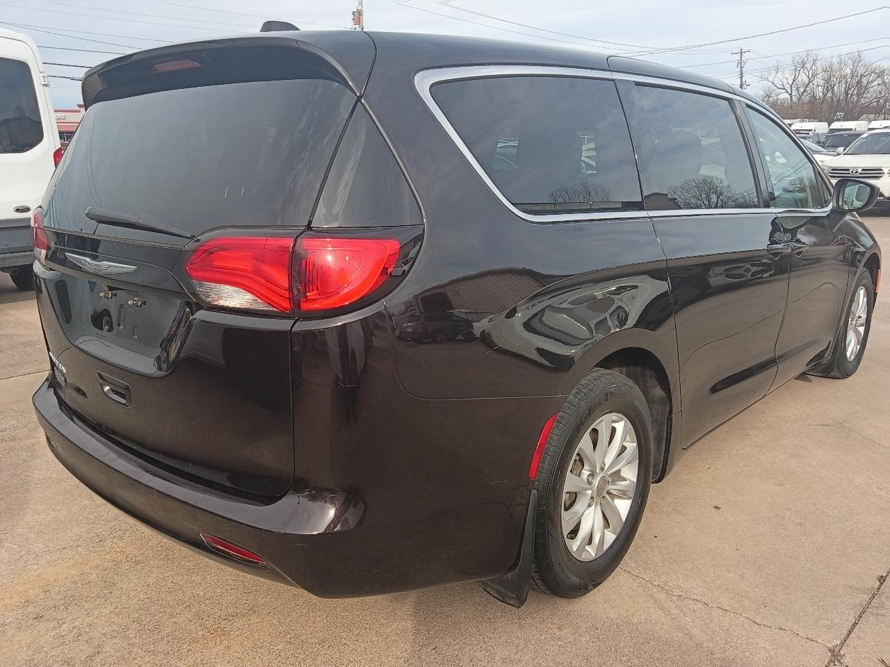 Chrysler Pacifica  2017