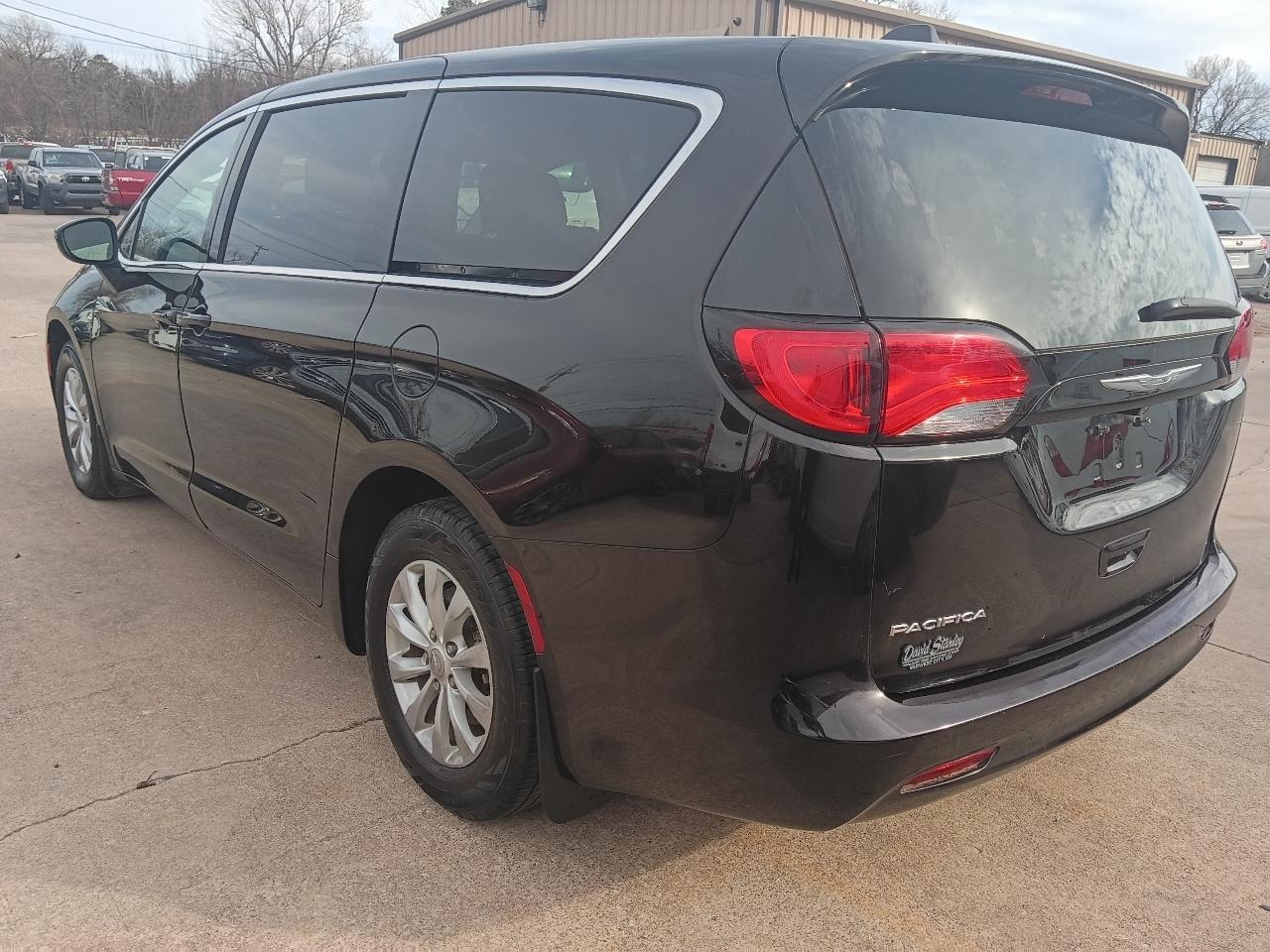 Chrysler Pacifica  2017