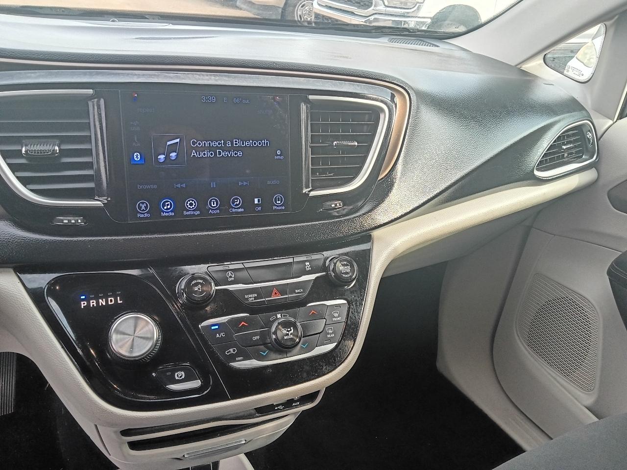 Chrysler Pacifica  2017