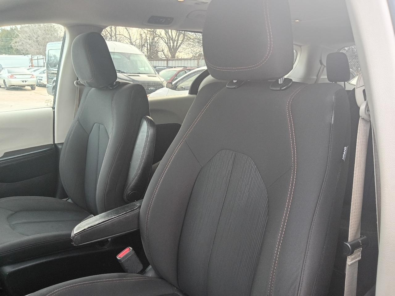 Chrysler Pacifica  2017