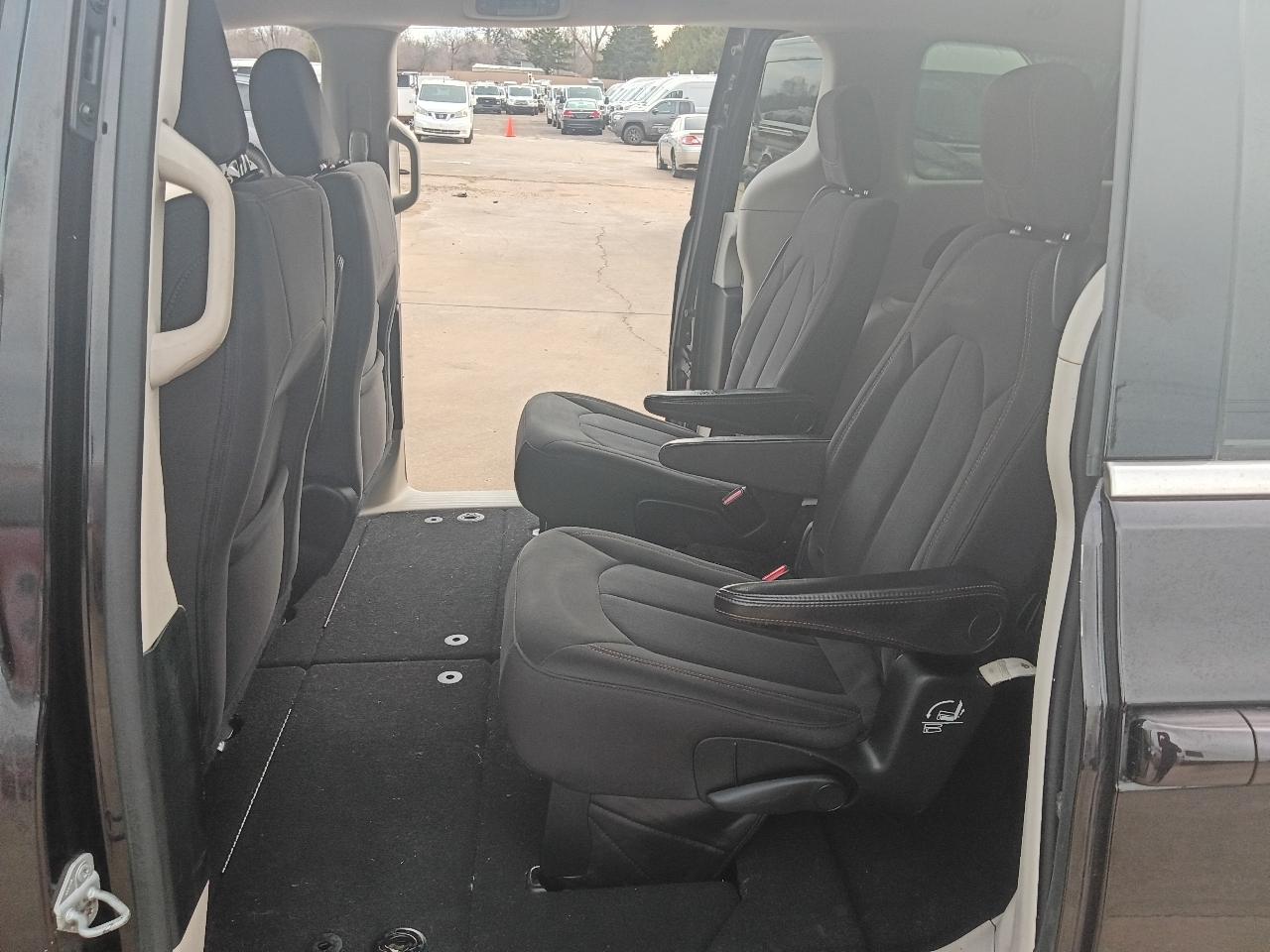 Chrysler Pacifica  2017