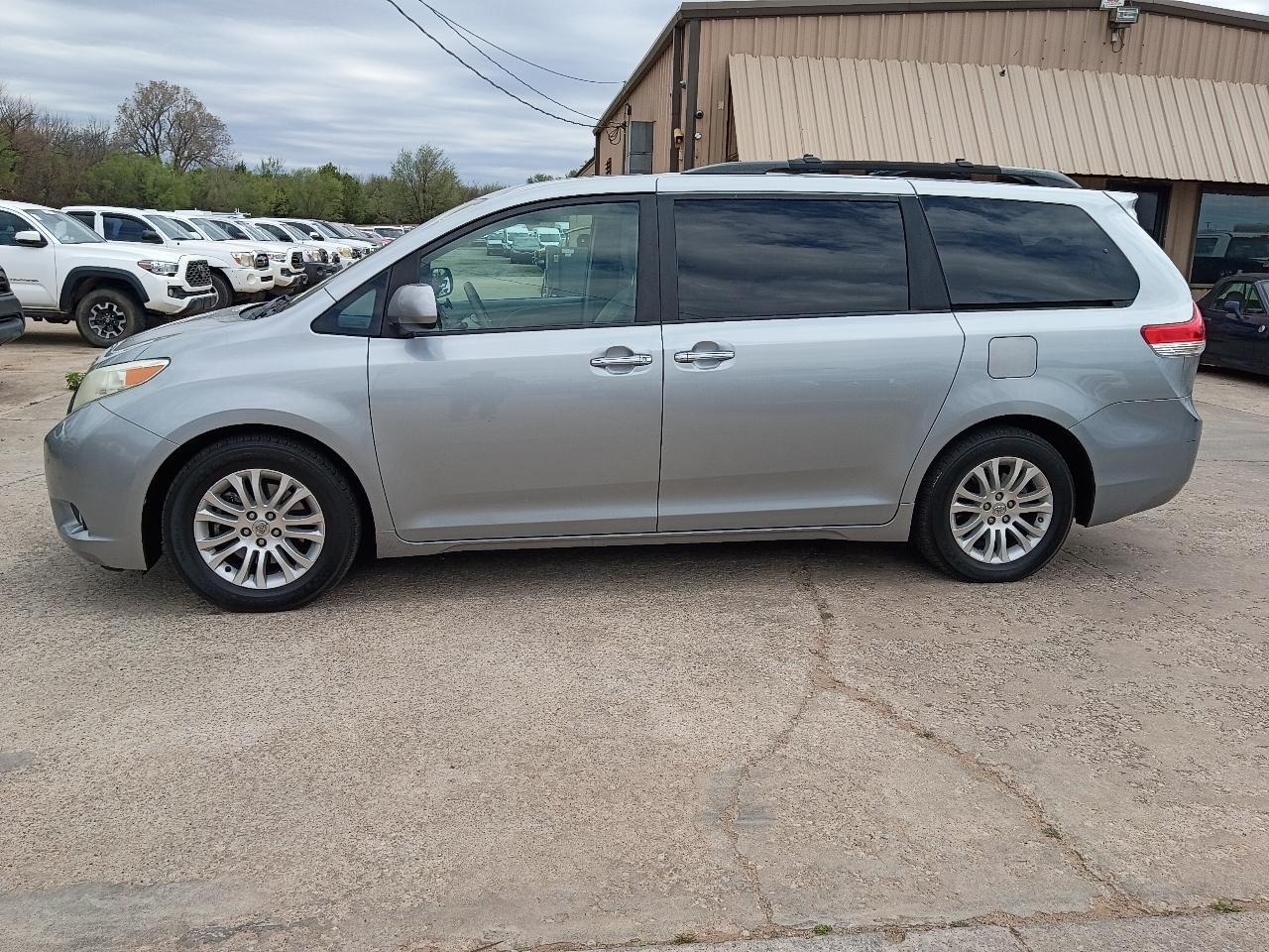 Toyota Sienna  2014