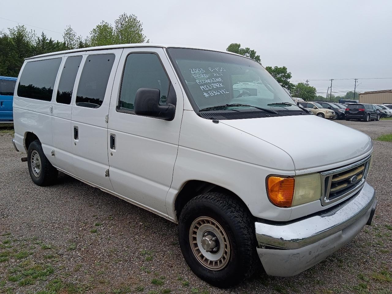 Ford Econoline E-150 XL 2003