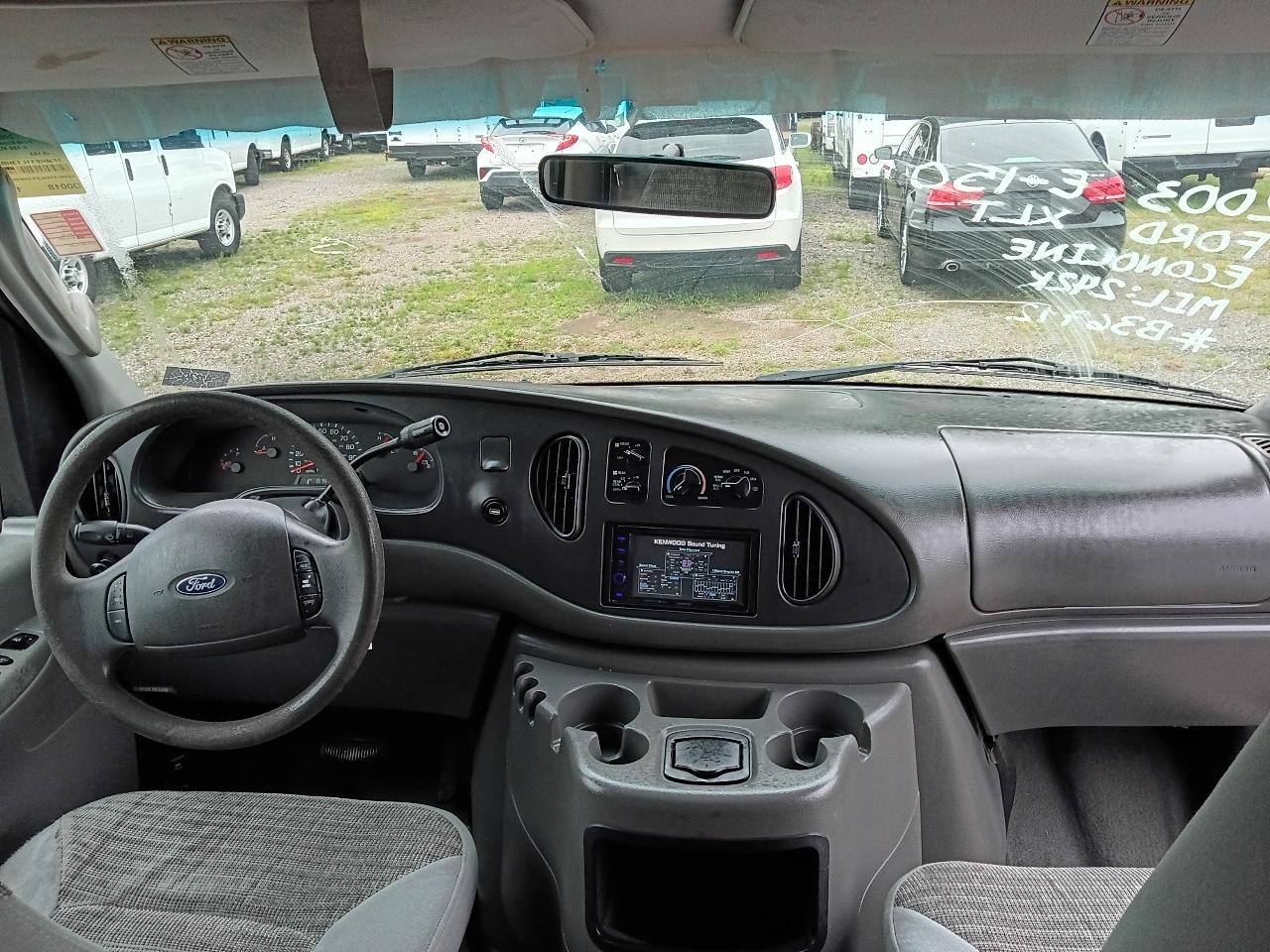 Ford Econoline E-150 XL 2003
