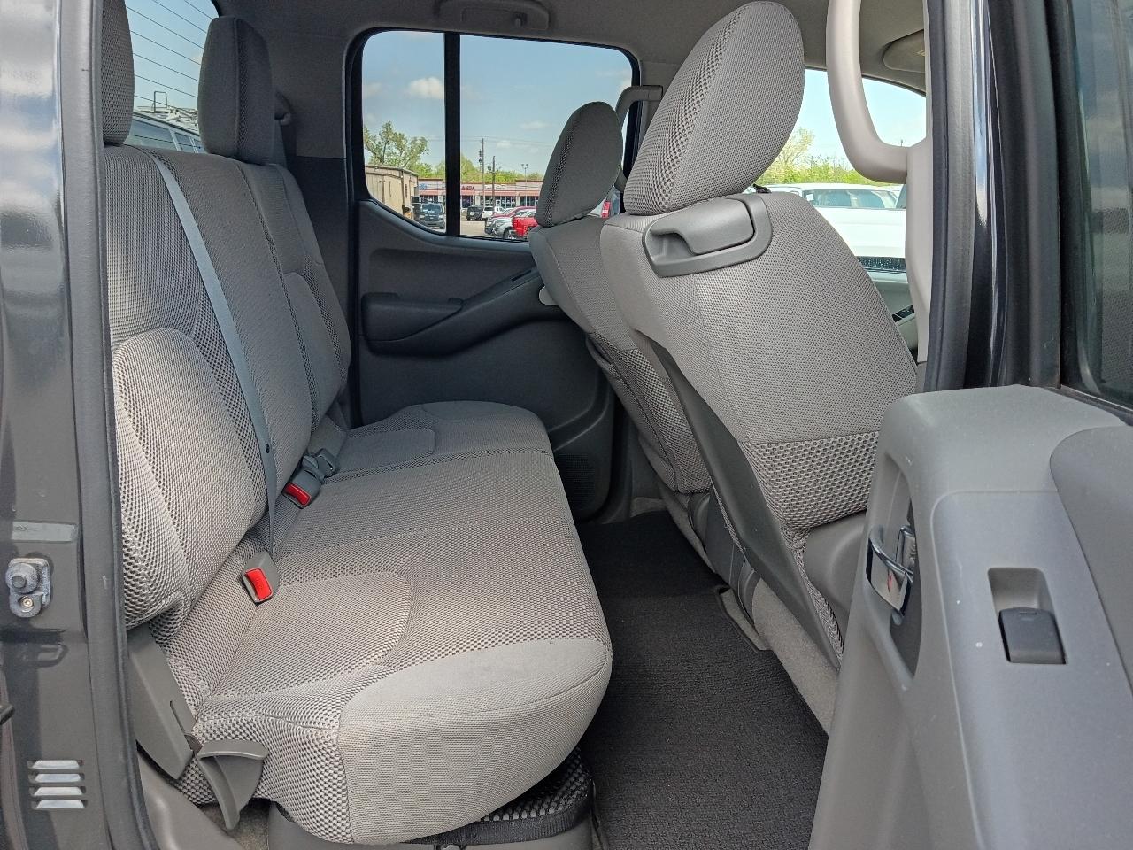 Nissan Frontier S Crew Cab 2WD 2012