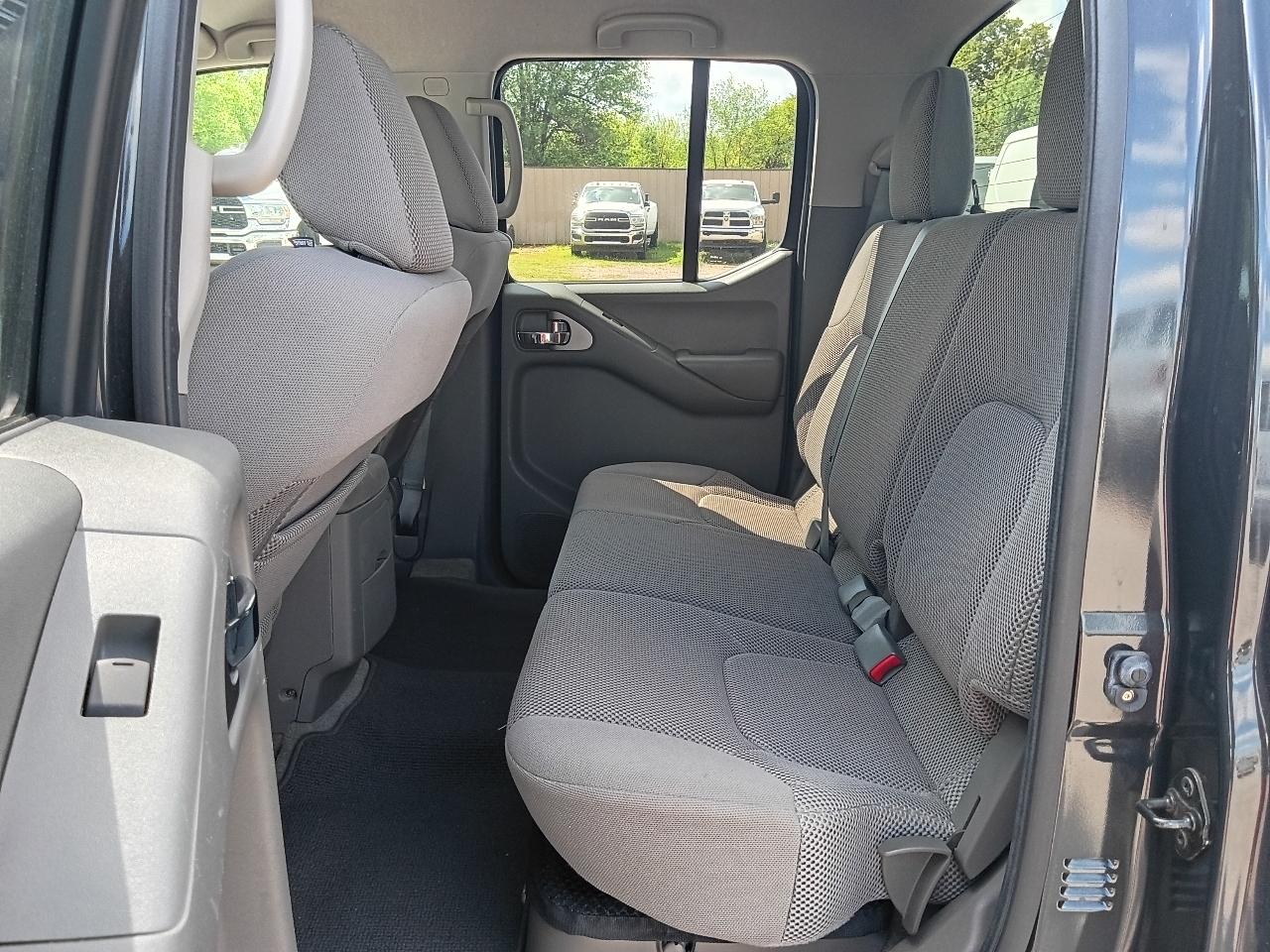 Nissan Frontier S Crew Cab 2WD 2012