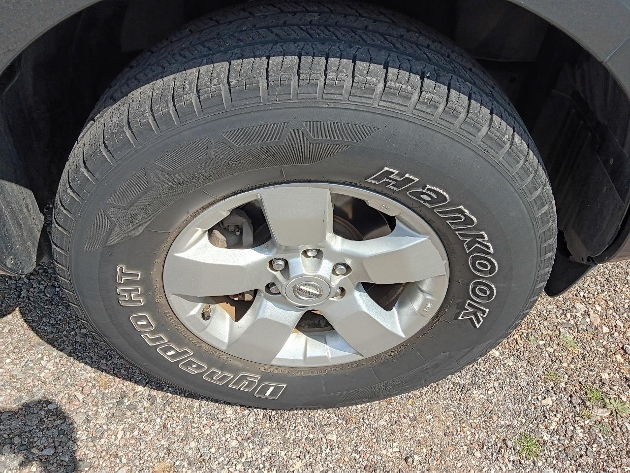 Nissan Frontier S Crew Cab 2WD 2012