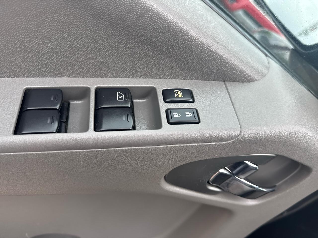 Nissan Frontier S Crew Cab 2WD 2012