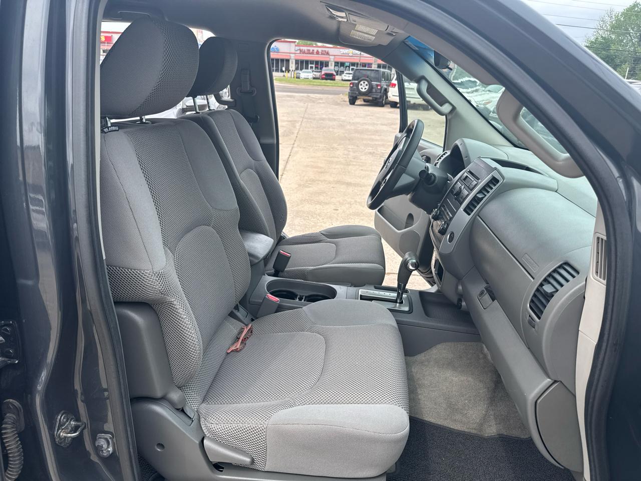 Nissan Frontier S Crew Cab 2WD 2012