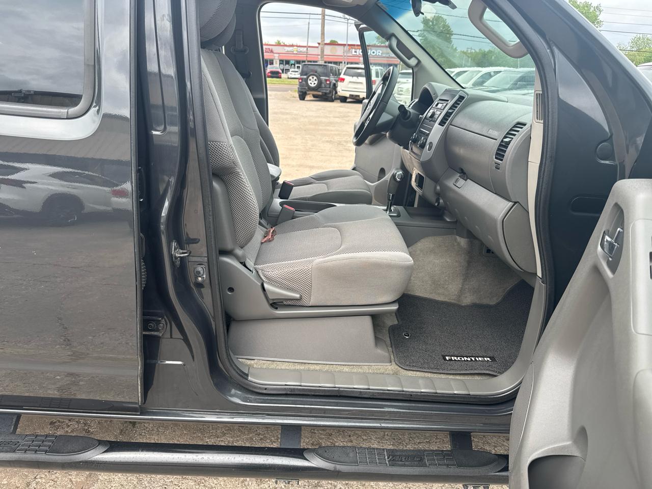 Nissan Frontier S Crew Cab 2WD 2012