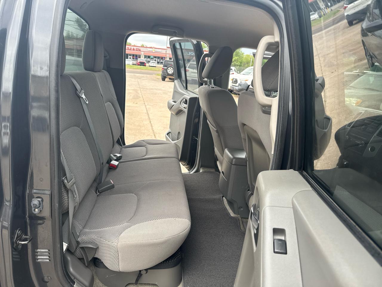 Nissan Frontier S Crew Cab 2WD 2012