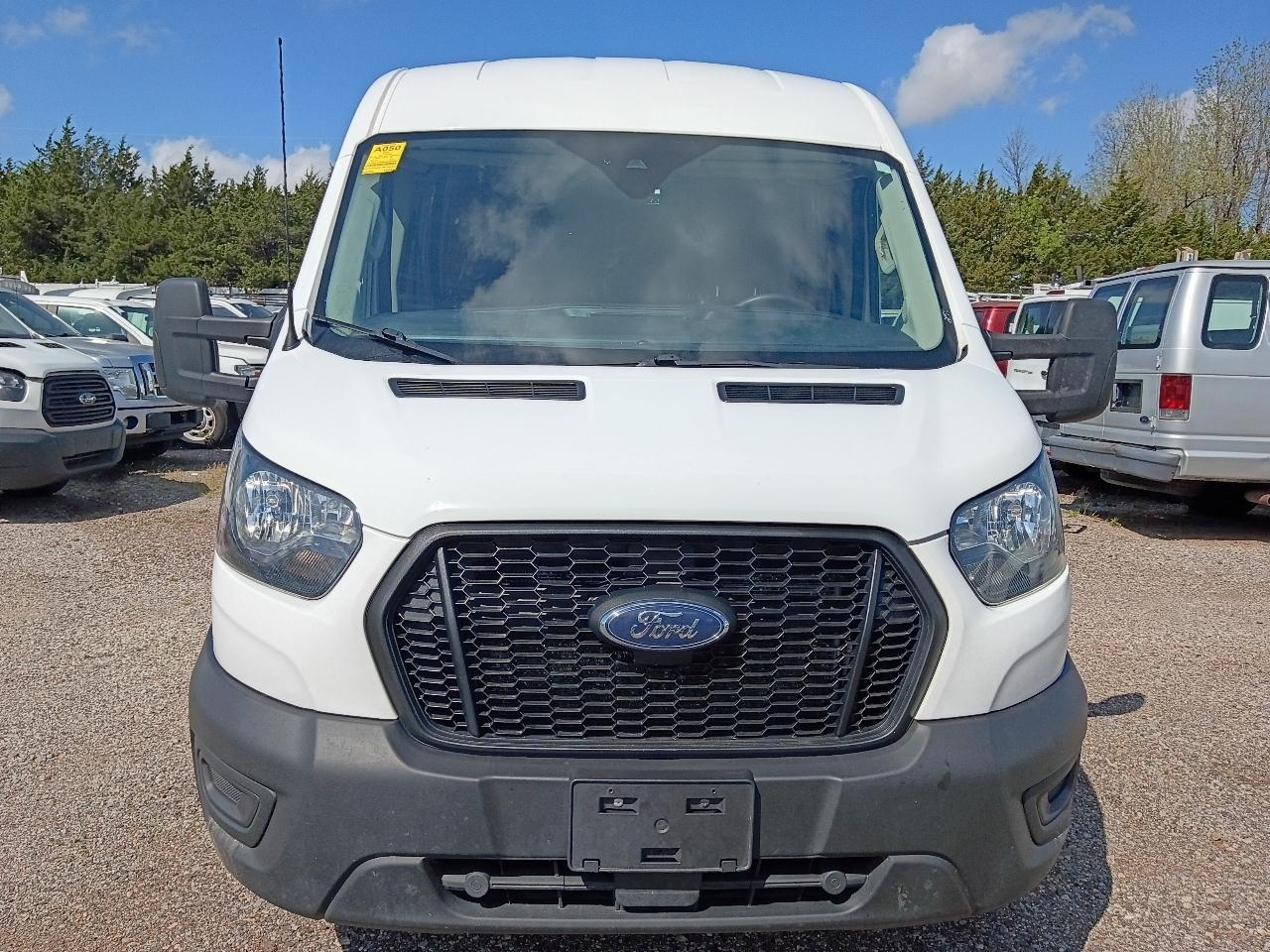 Ford Transit 250 Van Med. Roof w/Sliding Pass. 130-in. WB 2021