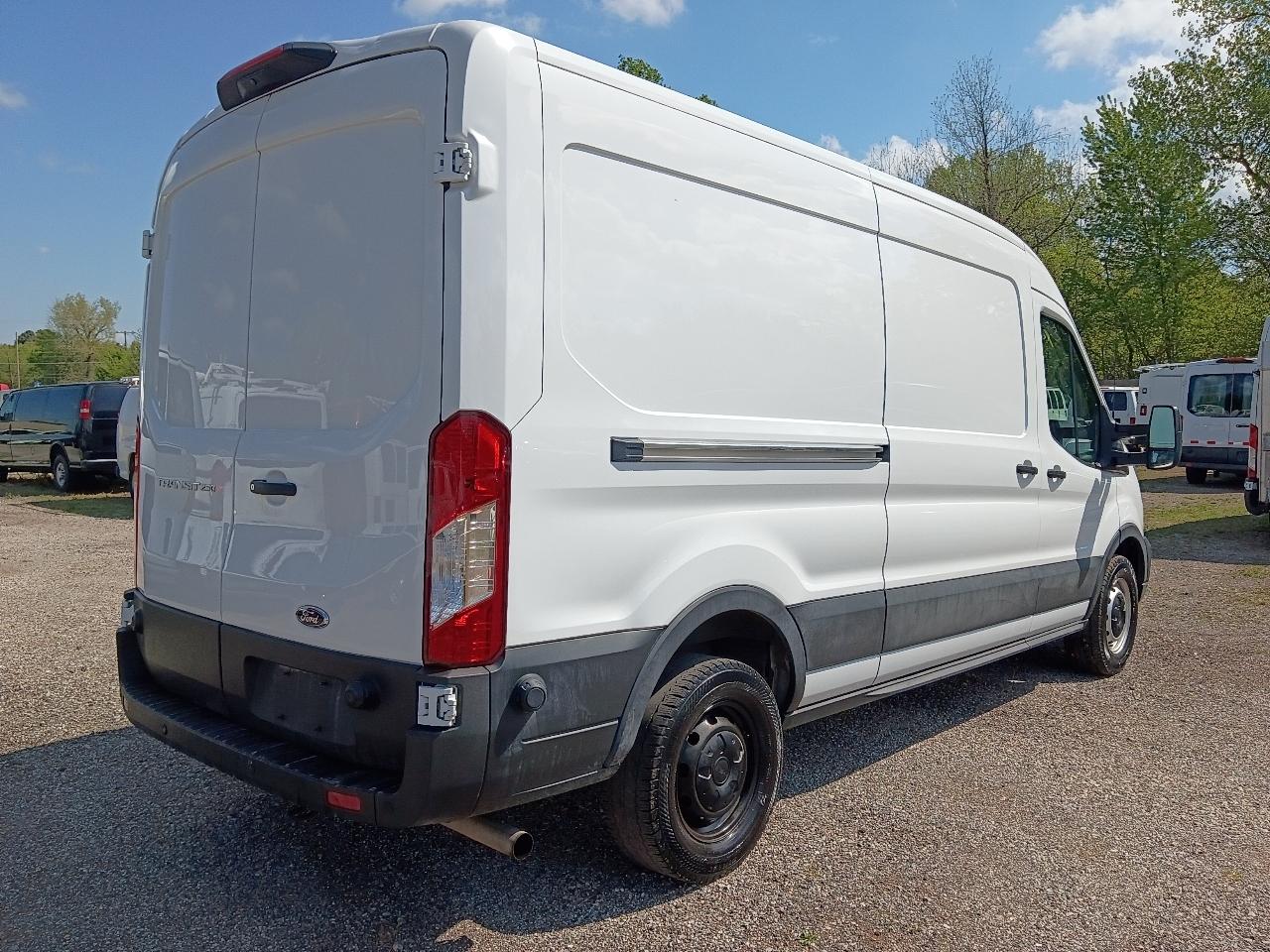 Ford Transit 250 Van Med. Roof w/Sliding Pass. 130-in. WB 2021