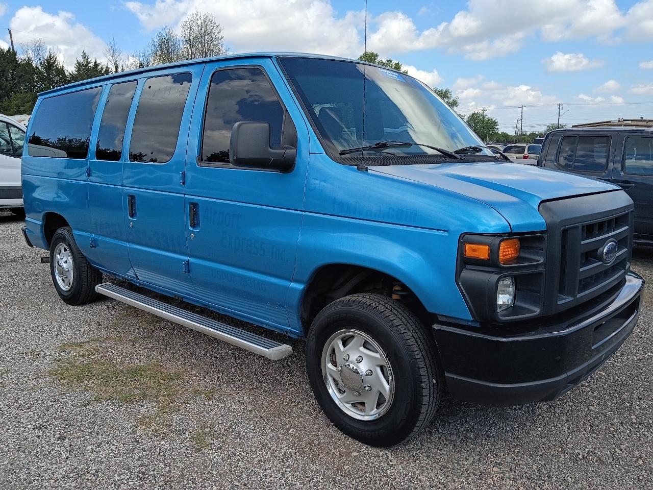 Ford Econoline E-150 XL 2009