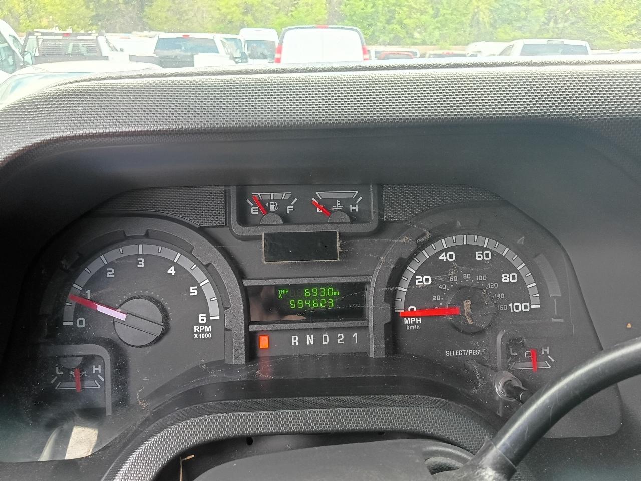 Ford Econoline E-150 XL 2009