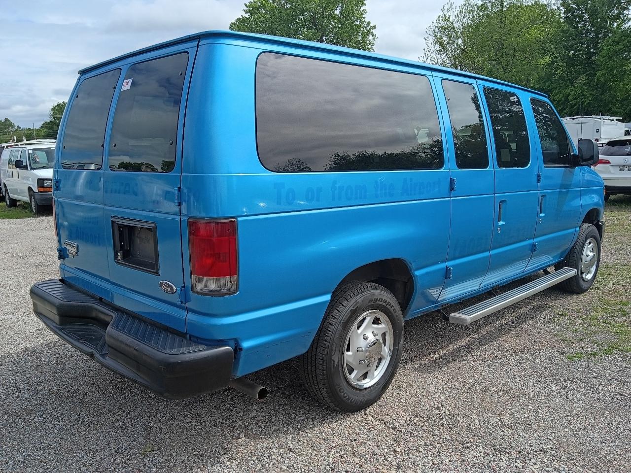 Ford Econoline E-150 XL 2009