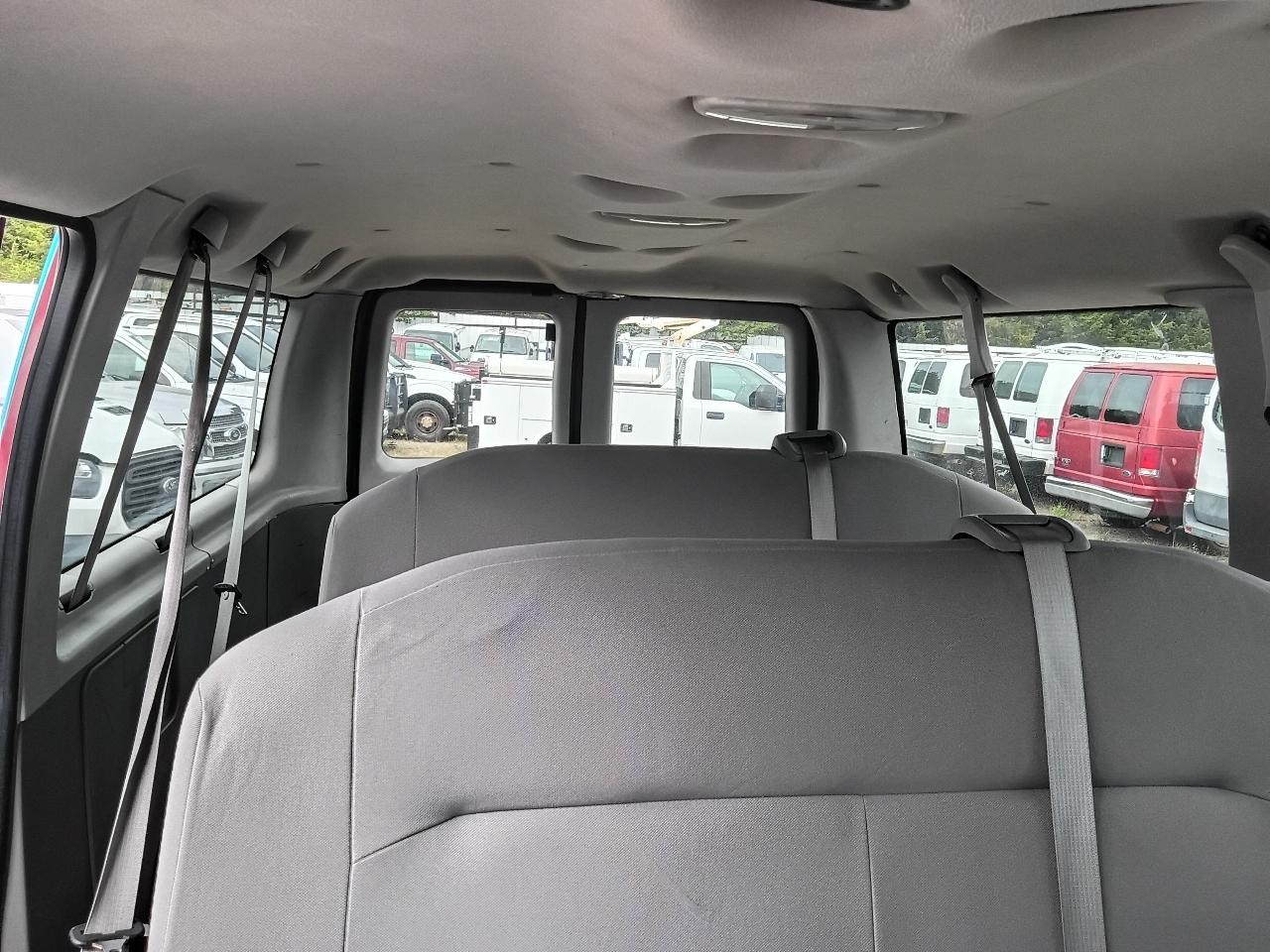 Ford Econoline E-150 XL 2009
