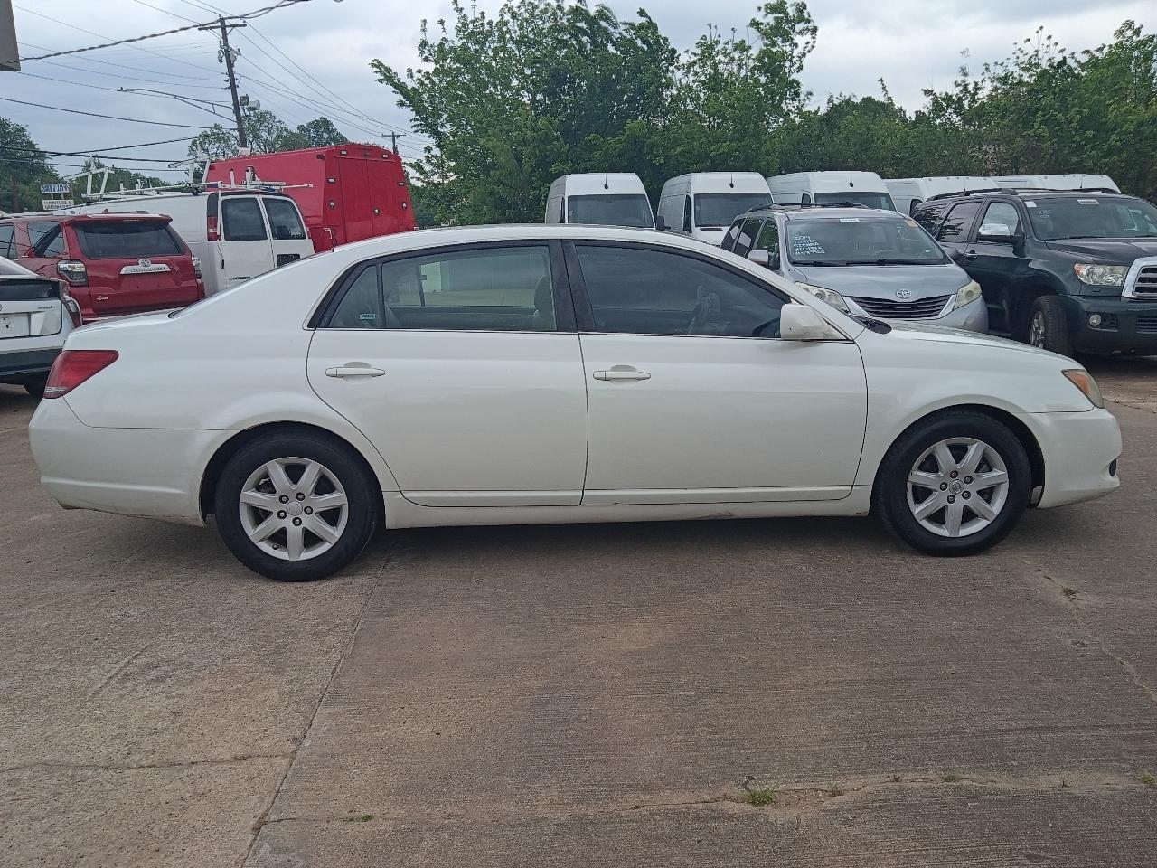 Toyota Avalon XLS 2008