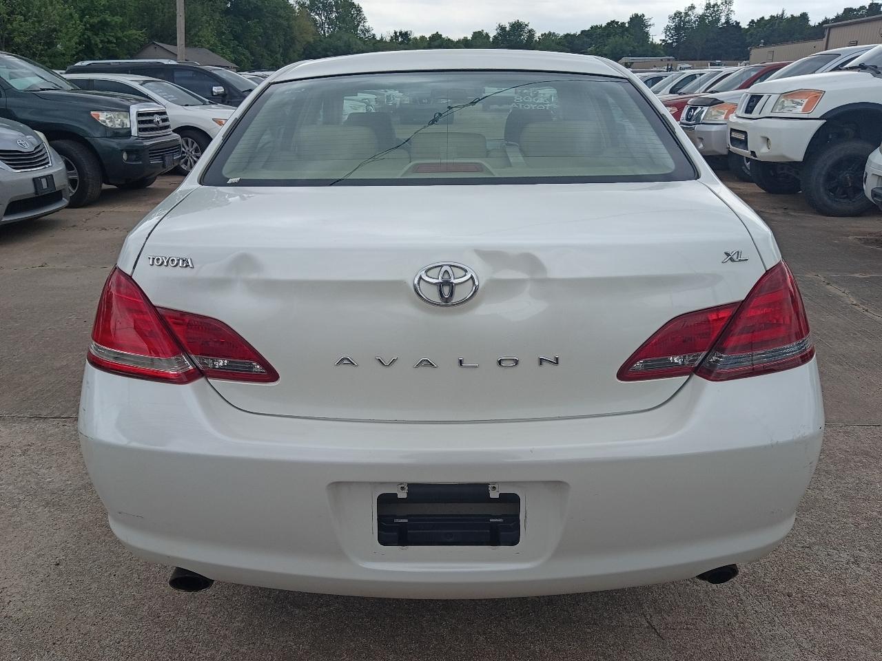 Toyota Avalon XLS 2008