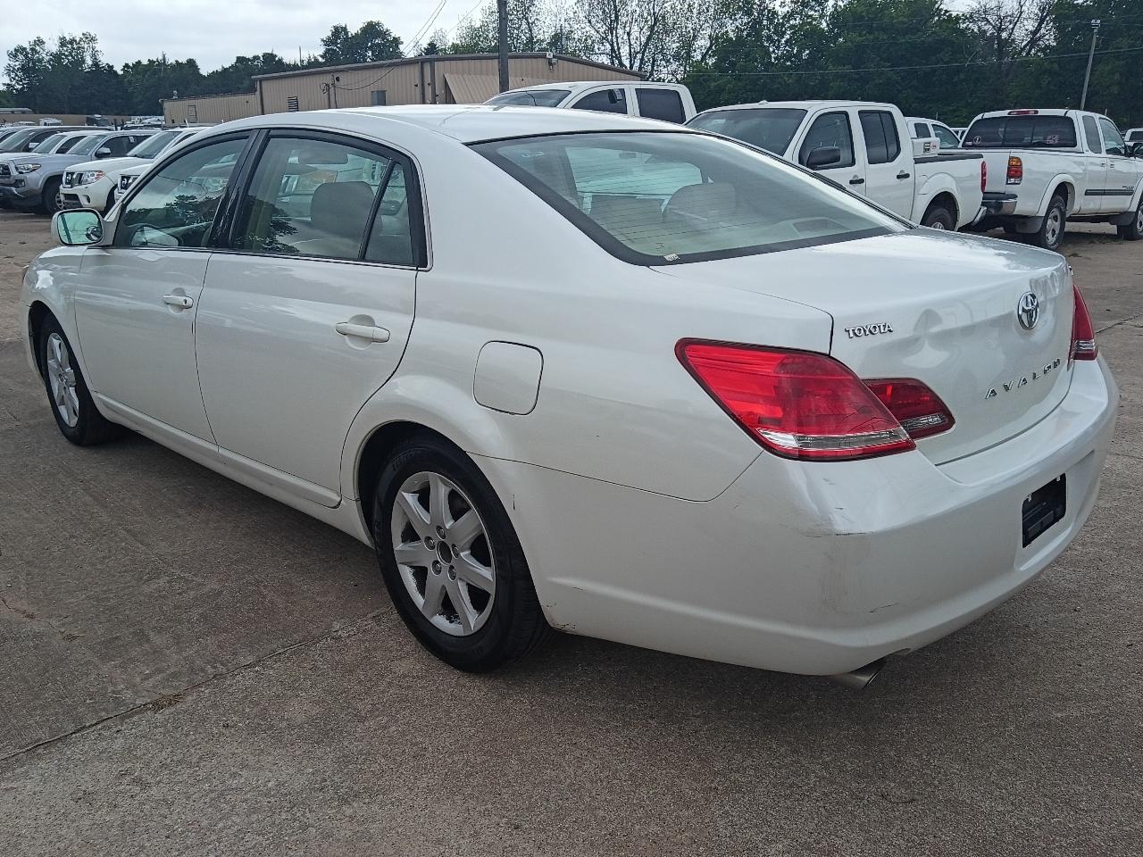 Toyota Avalon XLS 2008