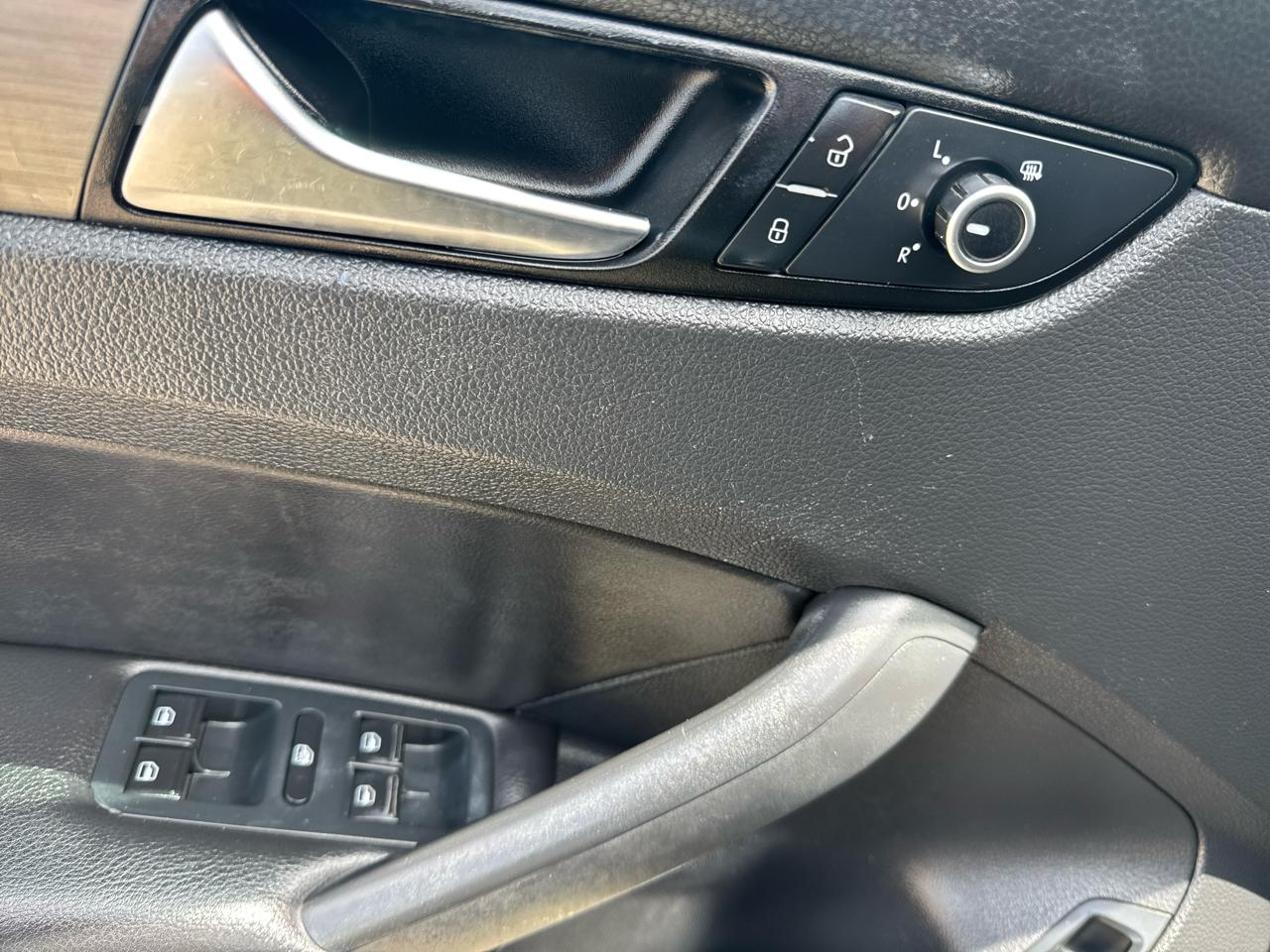 Volkswagen Passat TDI SE 6A w/ Sunroof 2015