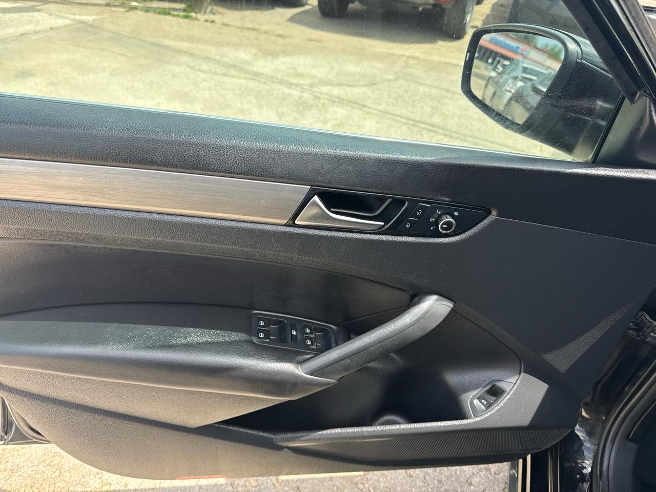 Volkswagen Passat TDI SE 6A w/ Sunroof 2015