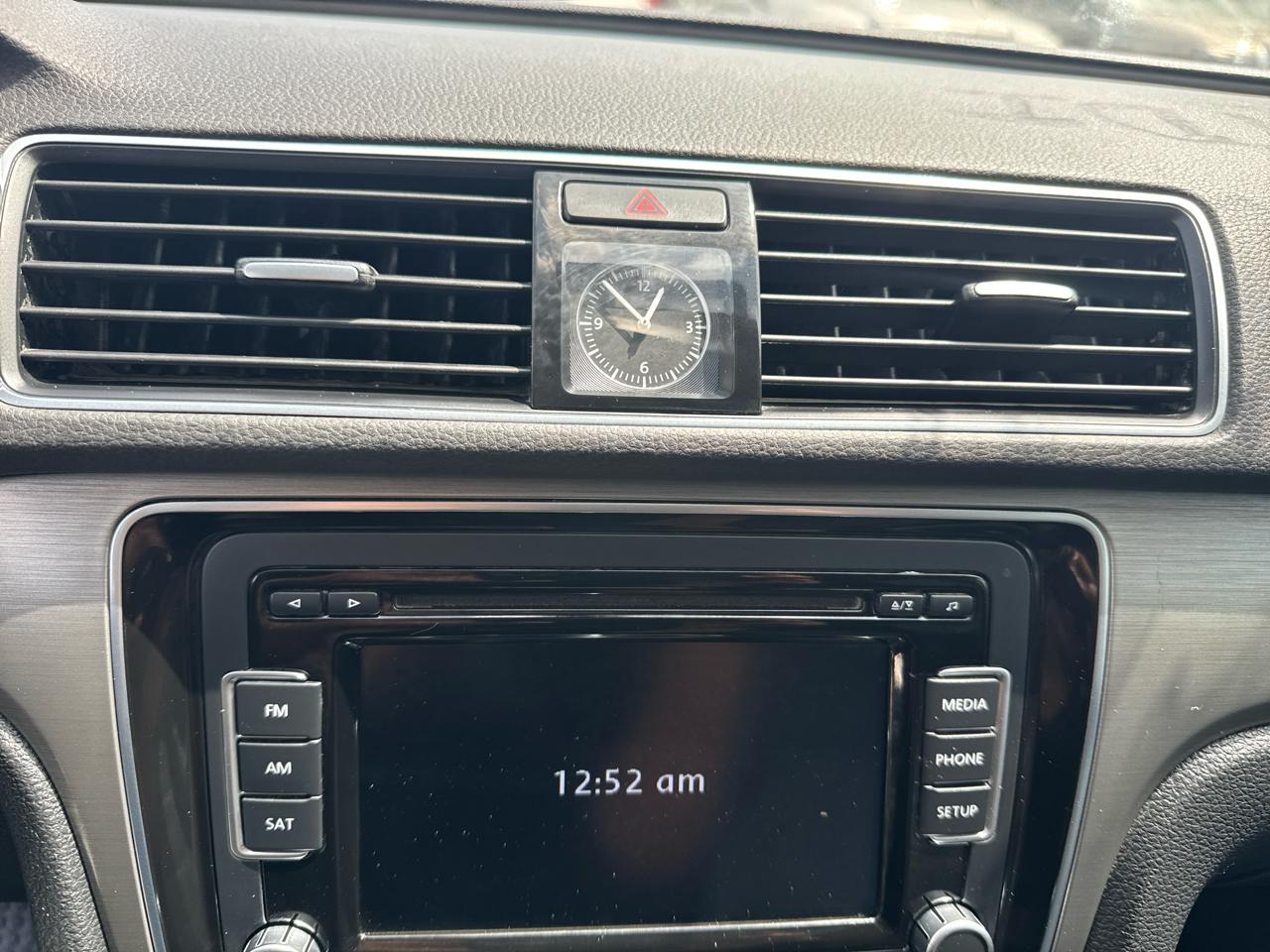 Volkswagen Passat TDI SE 6A w/ Sunroof 2015